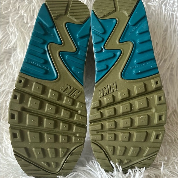 Nike Air Max 90 LTR Big Kids’ Shoes size 5Y or 6.5 Woman’s - Picture 6 of 9